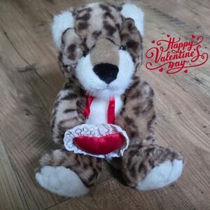 Fiesta | 8" Leopard Plush with Red Heart Pillow